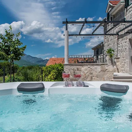 Le Adria - Private Hot Tub - Parking *