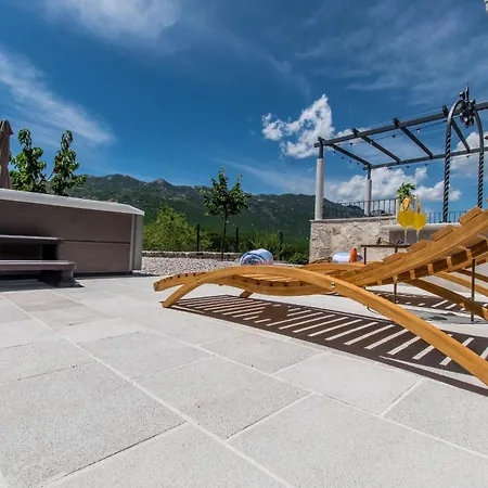 Le Adria - Private Hot Tub - Parking *